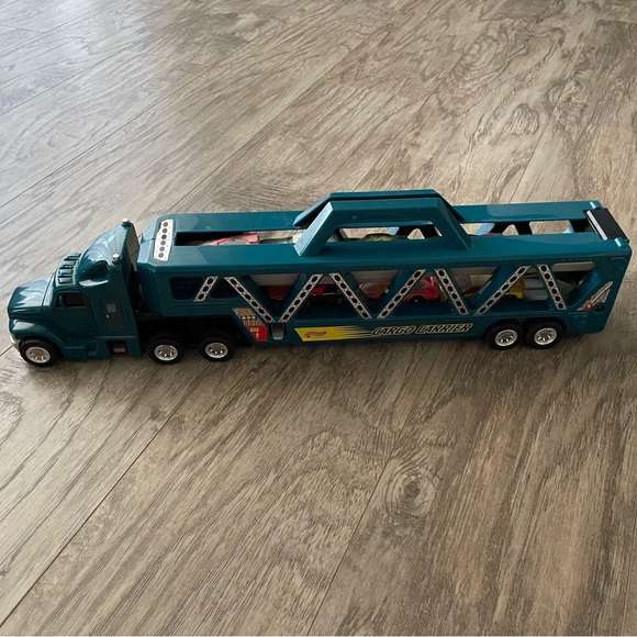 Mattel Toys Hot Wheels Cargo Carrier With 7 Loose Vintage Cars